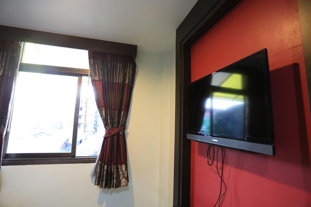 Thara House Hotel Bangkok Kamer foto