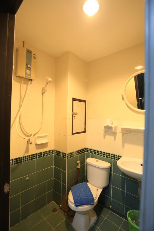 Thara House Hotel Bangkok Kamer foto