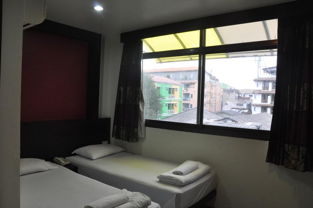 Thara House Hotel Bangkok Kamer foto